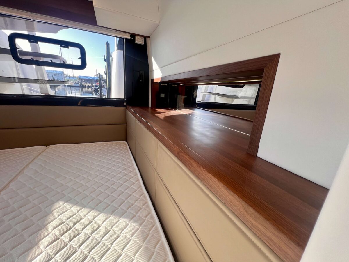 HH52-SCF-Rossinante-catamaran-22