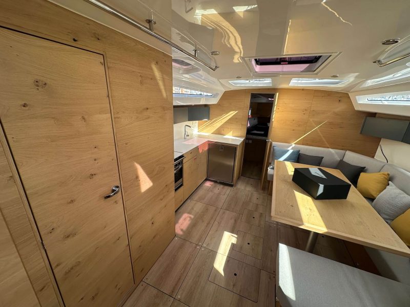 Elan-Impression43-Rossinante-Yachts-30