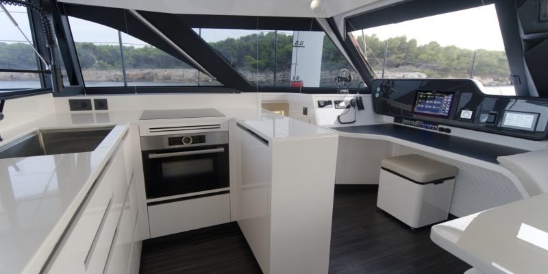 Rossinante-HH44-Interieur-Catamaran-1