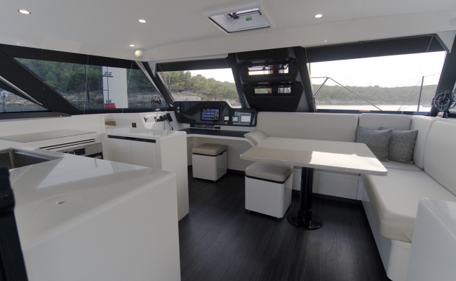 Rossinante-HH44-Interieur-Catamaran-13