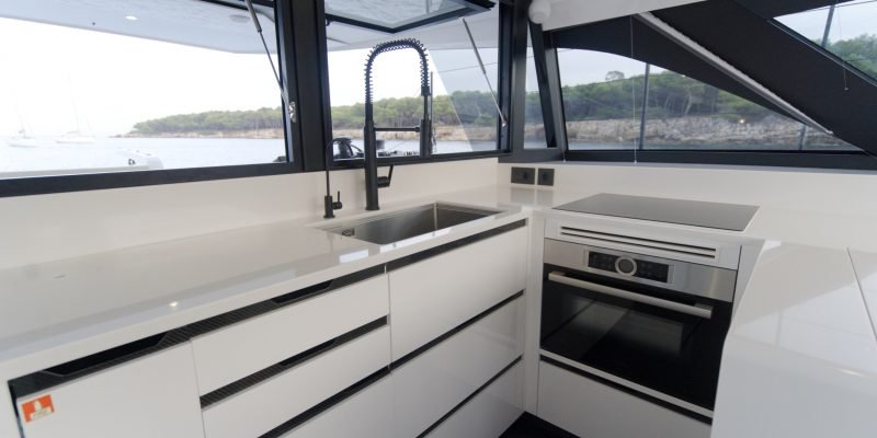 Rossinante-HH44-Interieur-Catamaran-2