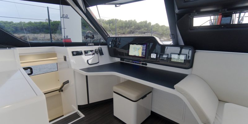 Rossinante-HH44-Interieur-Catamaran-3